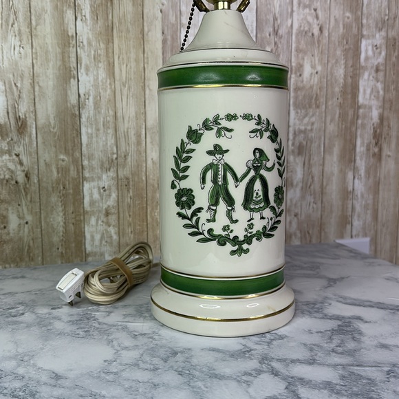 Vintage Ceramic Apothecary Lamp mcm - Picture 3 of 9